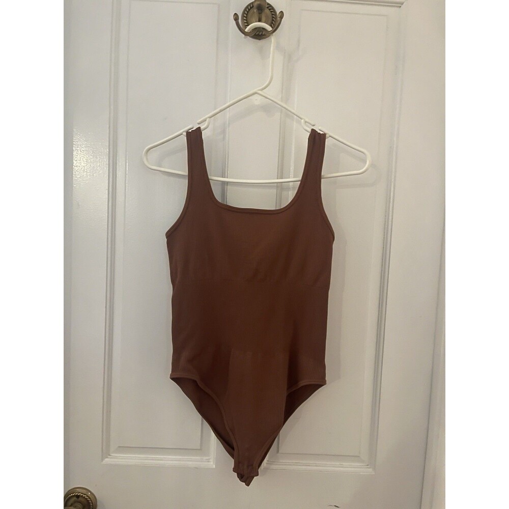 OQQ Brown One Piece Womens Ribbed Bodysuit Sleeveless Scoop Neck Size M